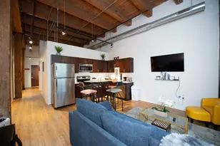 2100 S Indiana Ave, Chicago, IL 60616 - Photo 2