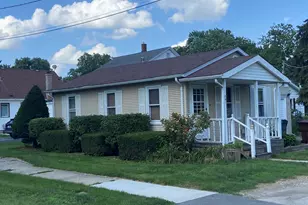 207 N Conrad St, Peotone, IL 60468 - Photo 1