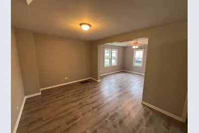2276 Manchester Road, Wheaton, IL 60187 - Photo 6