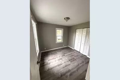 2276 Manchester Road, Wheaton, IL 60187 - Photo 8