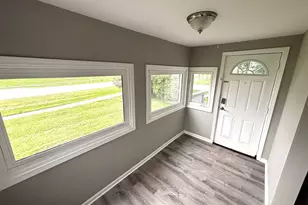 2276 Manchester Rd, Wheaton, IL 60187 - Photo 2