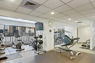 1030 N State St, Chicago, IL 60610 - Photo 12