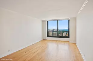 1030 N State St, Chicago, IL 60610 - Photo 6