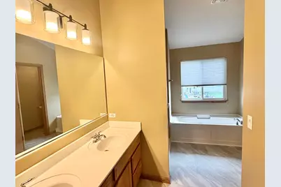 16150 Laurel Oak Drive, Crest Hill, IL 60403 - Photo 16