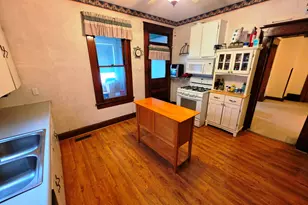 234 N Cherry St, Centralia, IL 62801 - Photo 6