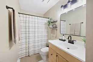 21 N Walnut Ct, Streamwood, IL 60107 - Photo 24