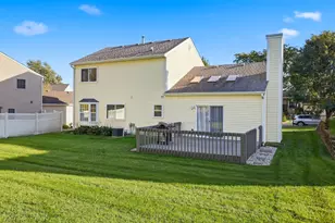 21 N Walnut Ct, Streamwood, IL 60107 - Photo 26