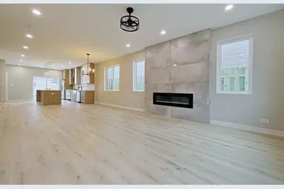 5837 W Iowa Street, Chicago, IL 60651 - Photo 12