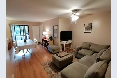 2217 W Nichols Drive #D, Arlington Heights, IL 60004 - Photo 2