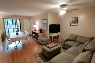 2217 W Nichols Dr, Arlington Heights, IL 60004 - Photo 2