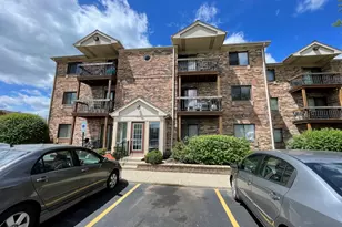 2217 W Nichols Dr, Arlington Heights, IL 60004 - Photo 1