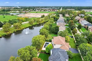 204 Holly Ln, Oswego, IL 60543 - Photo 4