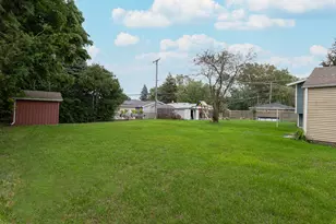 609 N Frolic Ave, Waukegan, IL 60085 - Photo 12