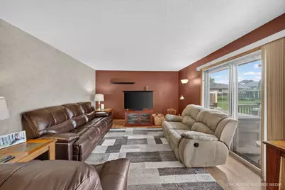 543 Germaine Lane, Elk Grove Village, IL 60007 - Photo 4