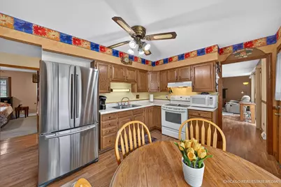 543 Germaine Lane, Elk Grove Village, IL 60007 - Photo 8