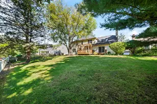 2205 Brown Ct, Naperville, IL 60565 - Photo 4