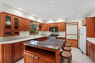 2205 Brown Ct, Naperville, IL 60565 - Photo 14