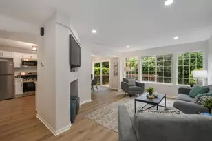 1337 Summersweet Ln, Bartlett, IL 60103 - Photo 6