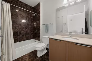 225 N Columbus Dr, Chicago, IL 60601 - Photo 14