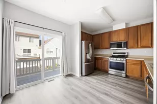 2558 Hatfield Ct, Elgin, IL 60123 - Photo 6
