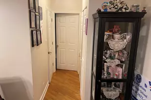 2915 W Granville Ave, Chicago, IL 60659 - Photo 16