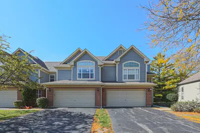 270 Manor Drive, Buffalo Grove, IL 60089 - Photo 1