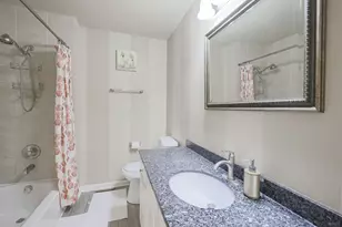 270 Manor Dr, Buffalo Grove, IL 60089 - Photo 22