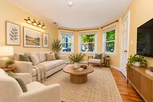 2843 N Ridgeway Ave, Chicago, IL 60618 - Photo 4
