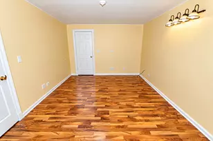 2843 N Ridgeway Ave, Chicago, IL 60618 - Photo 16