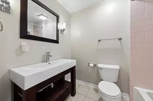 240 Ashbury Ln W, Roselle, IL 60172 - Photo 10