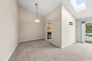 240 Ashbury Ln W, Roselle, IL 60172 - Photo 6