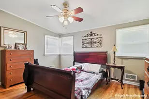 2923 Shorewood Dr, McHenry, IL 60050 - Photo 10