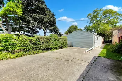 8720 Monticello Avenue, Skokie, IL 60076 - Photo 24