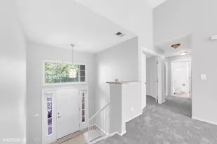 30W111 Fairfax Ct, Warrenville, IL 60555 - Photo 2