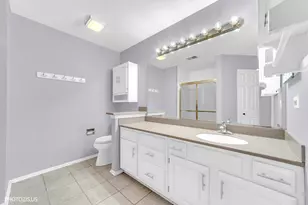 30W111 Fairfax Ct, Warrenville, IL 60555 - Photo 12