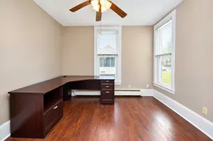 608 E Mulberry St, Bloomington, IL 61701 - Photo 26