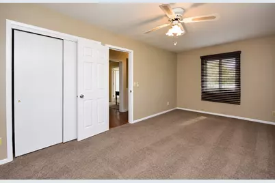 608 E Mulberry Street, Bloomington, IL 61701 - Photo 42