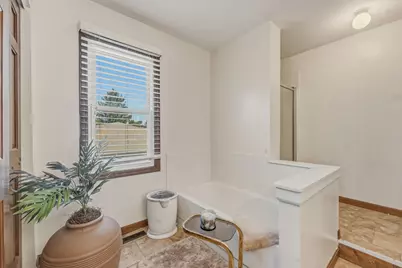 5004 Glenbrook Trail W, McHenry, IL 60050 - Photo 20