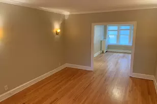 2046 W Farragut Ave, Chicago, IL 60625 - Photo 8