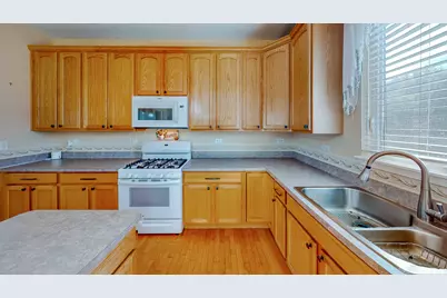 404 Hackney Lane, Oswego, IL 60543 - Photo 10