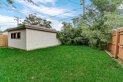 14905 Edbrooke Avenue, Dolton, IL 60419 - Photo 18