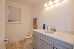 105 N 12th Ave, Melrose Park, IL 60160 - Photo 16