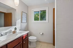 921 Bartlett Terrace, Libertyville, IL 60048 - Photo 14