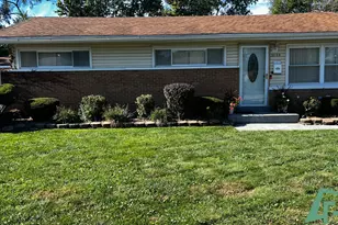 16158 Sussex Ct, Markham, IL 60428 - Photo 2