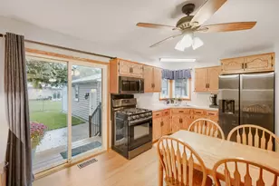 5 S Grace St, North Aurora, IL 60542 - Photo 4
