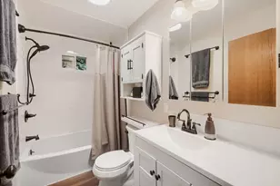 5 S Grace St, North Aurora, IL 60542 - Photo 10