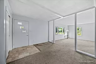 163 Wahlgren Ave, Hinckley, IL 60520 - Photo 4