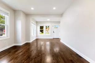 16563 South Park Ave, South Holland, IL 60473 - Photo 2