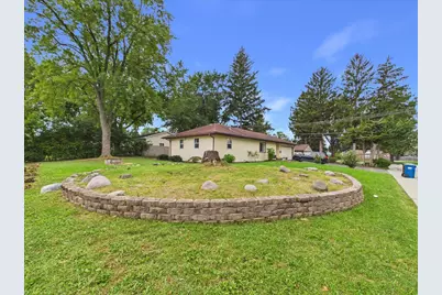 121 Fairway Road, Carpentersville, IL 60110 - Photo 4