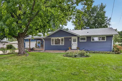 410 E Jones Street, Plano, IL 60545 - Photo 2